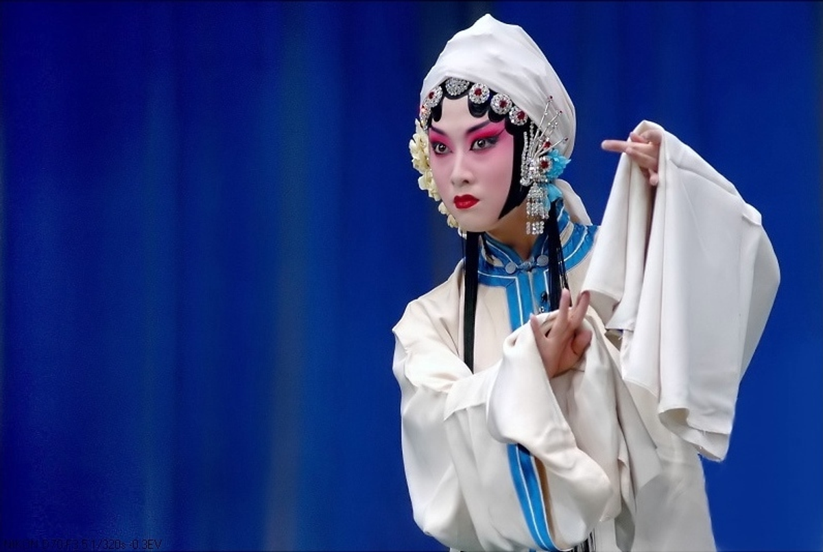 Pan Jinlian in Jin Ping Mei: Character Guide public-authorized reading visual